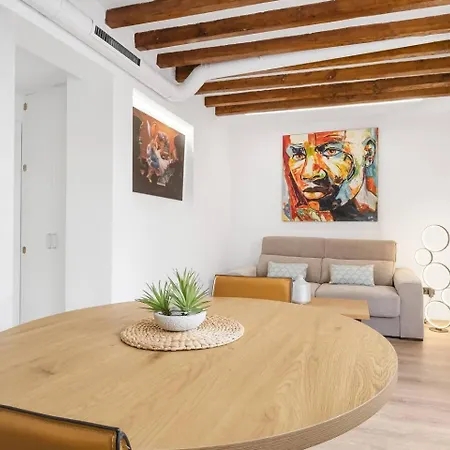 Lovelylofts Cathedral Penthouse דירה *